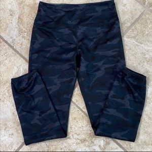 Vuori Camo Leggings